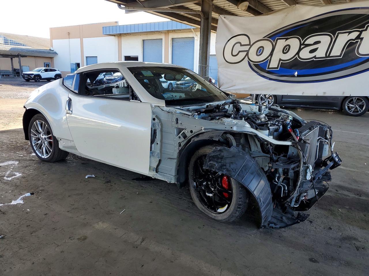 2015 Nissan 370Z Base - Image 4