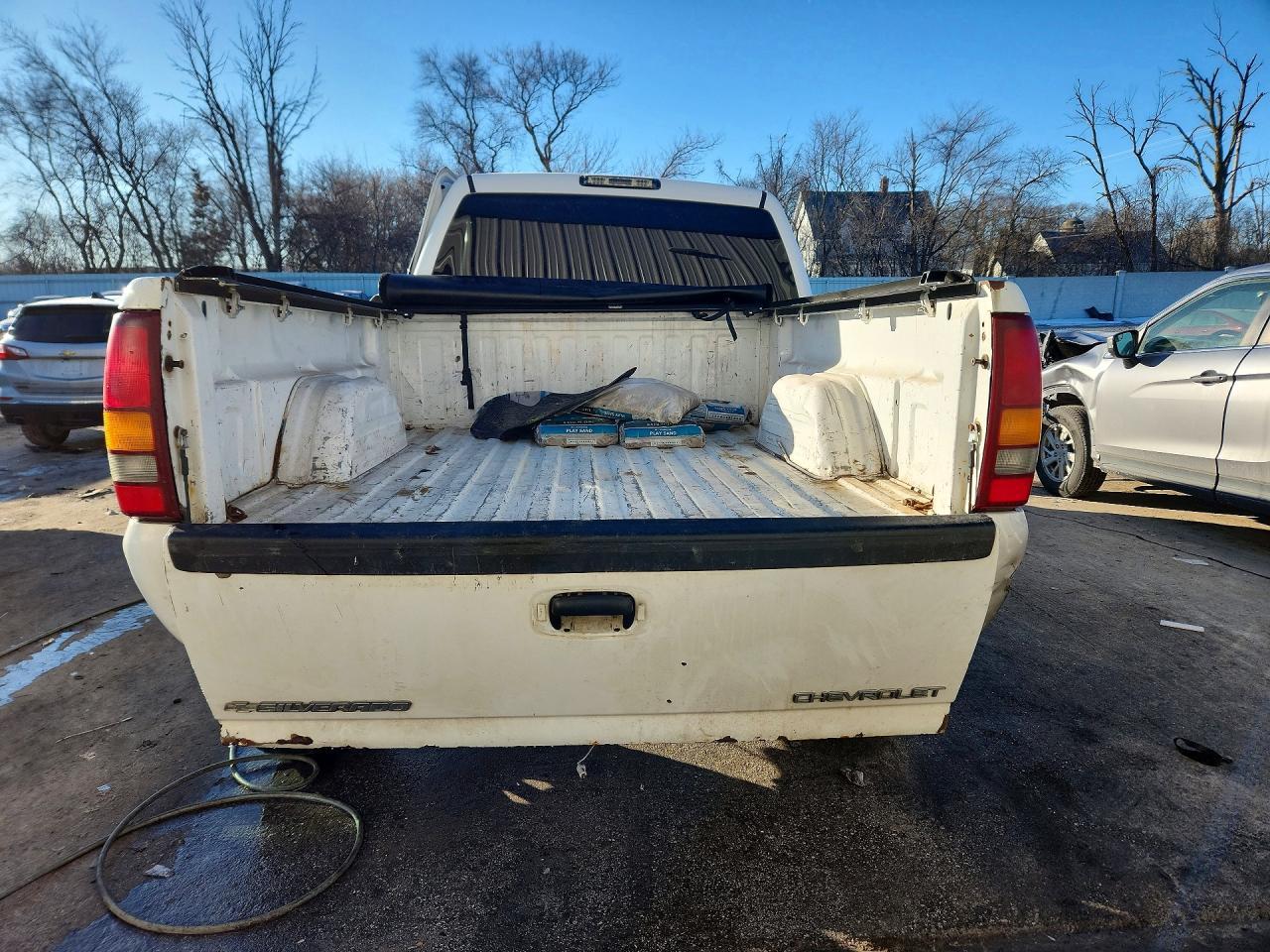2004 Chevrolet Silverado C2500 Heavy Duty - Image 6