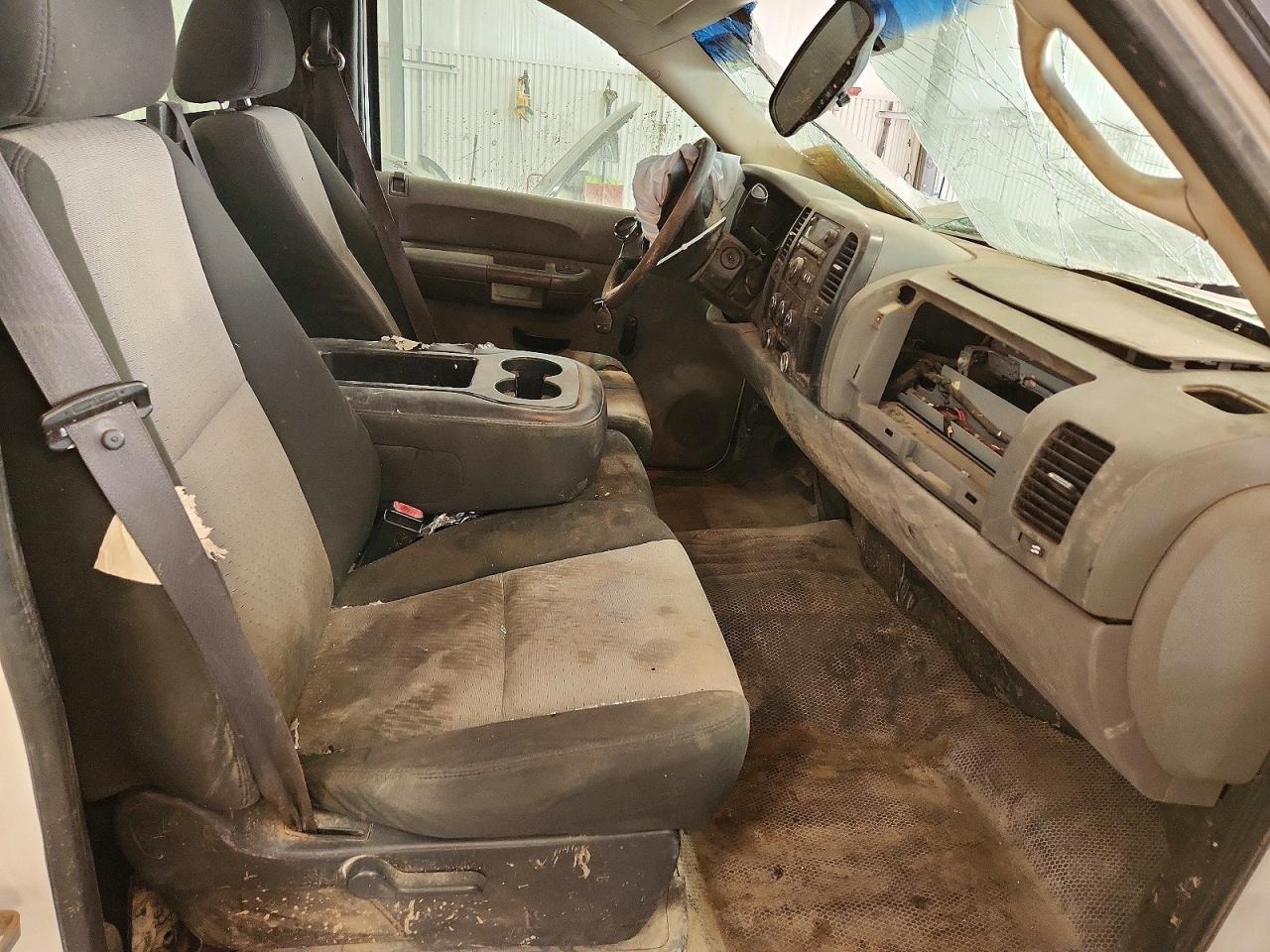 2008 GMC Sierra C1500 - Image 7