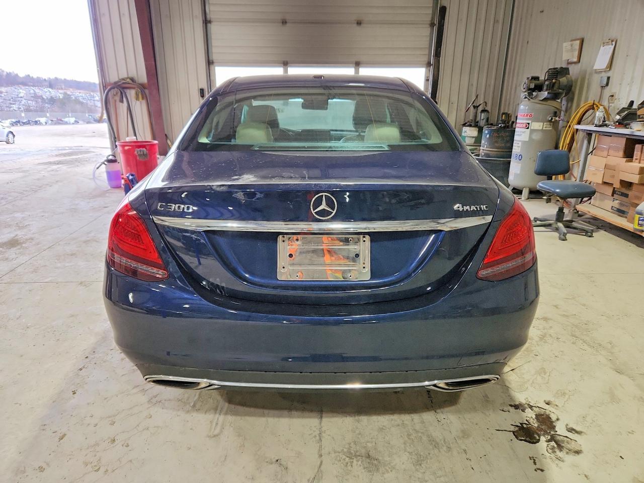 2021 Mercedes-Benz C 300 4Matic - Фото 6
