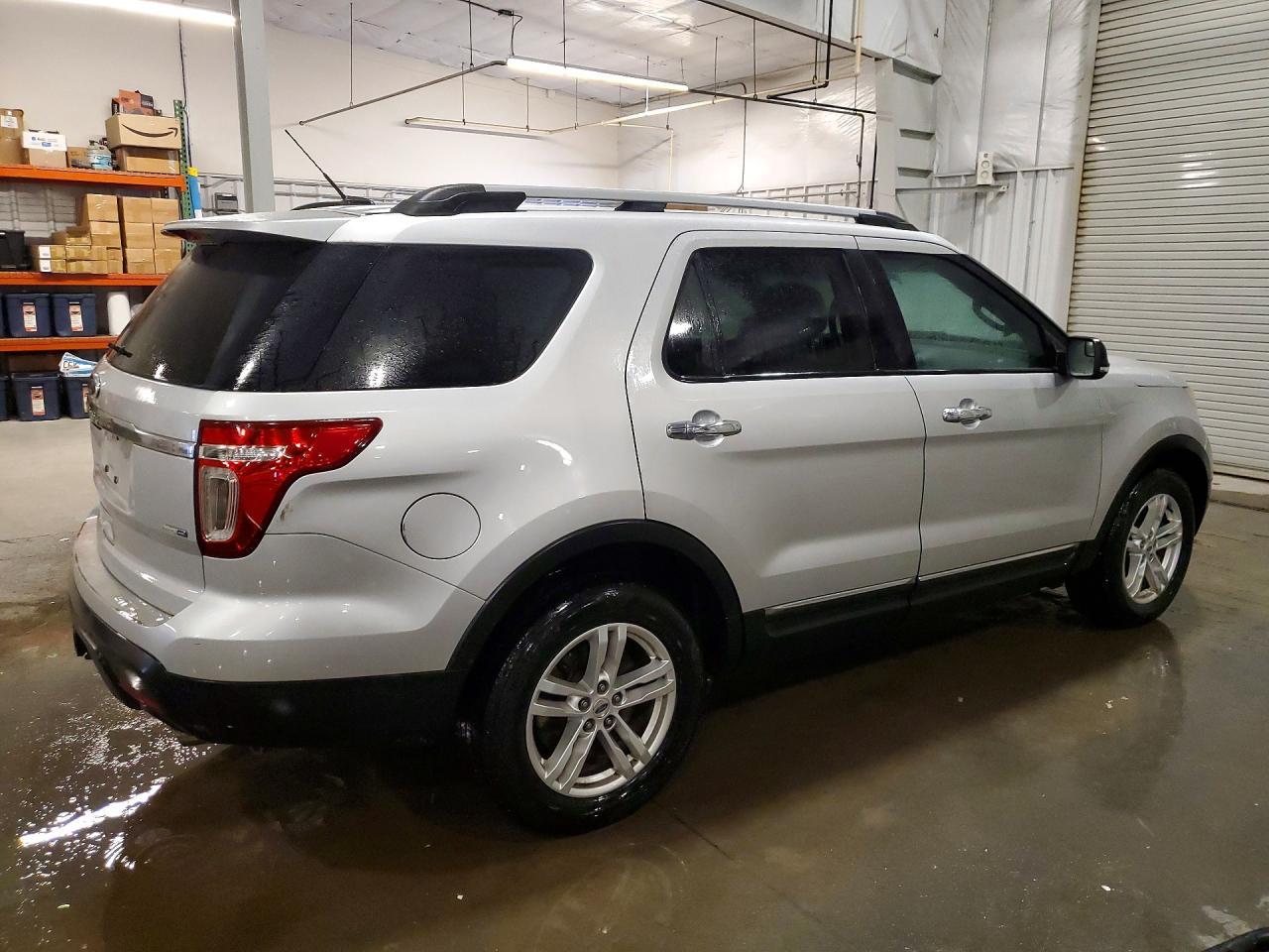 2014 Ford Explorer Xlt - Image 3