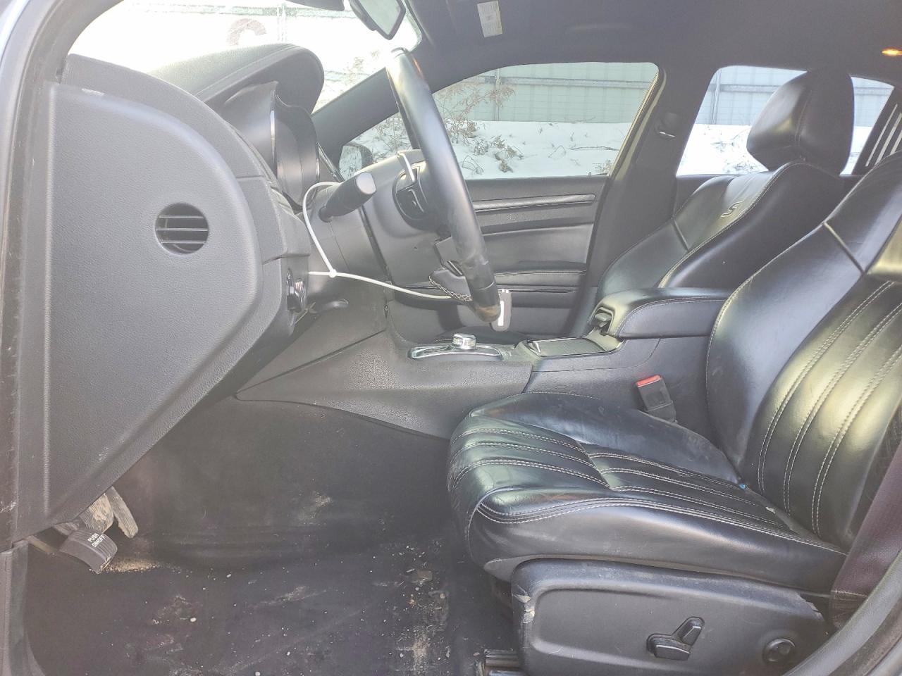 2016 Chrysler 300 S - Image 7