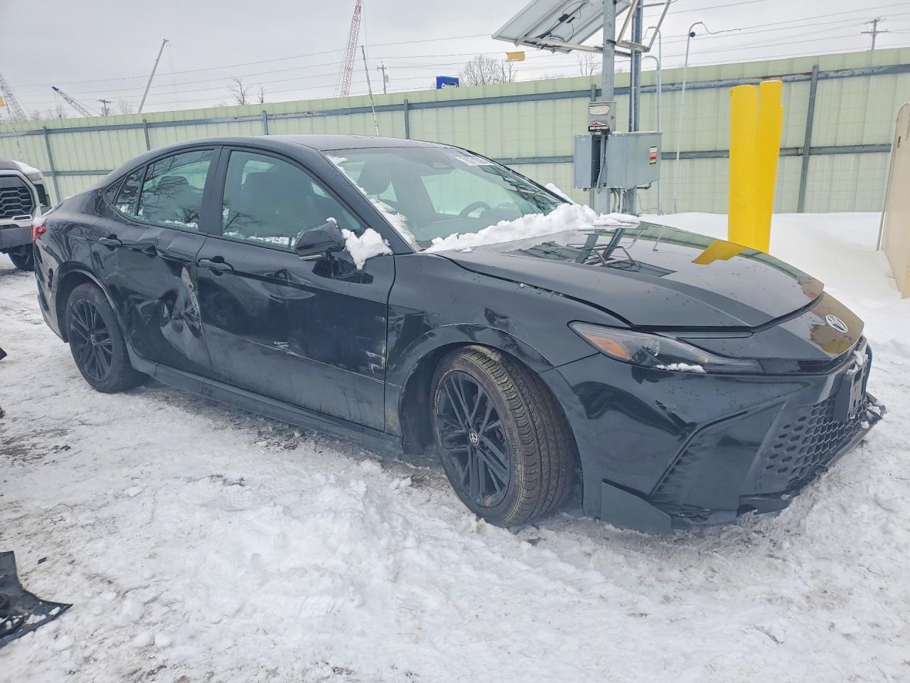 2025 Toyota Camry - Image 4