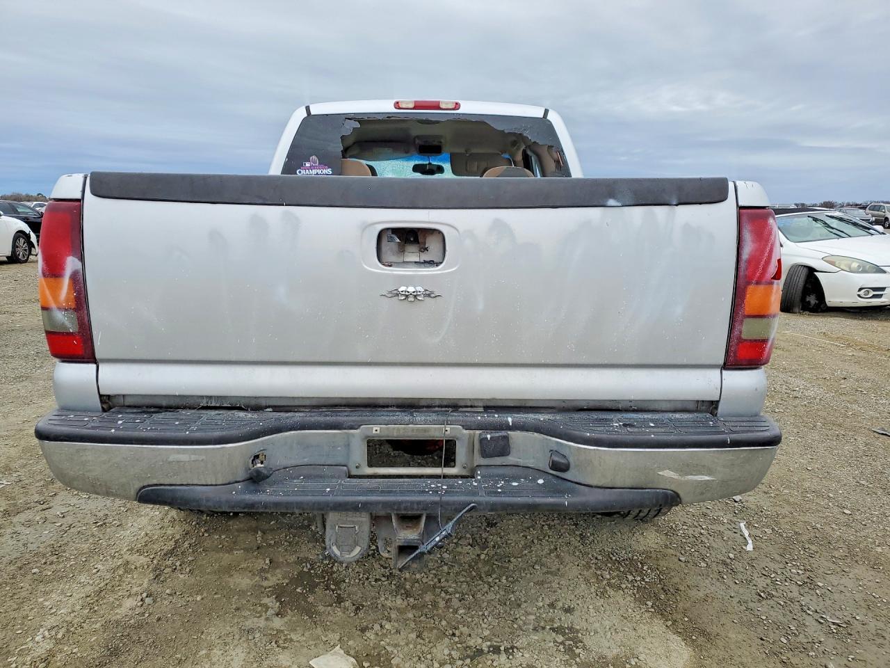 2003 GMC New Sierra C1500 - Фото 6