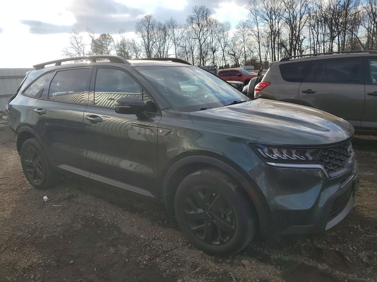 2022 Kia Sorento S - Image 4