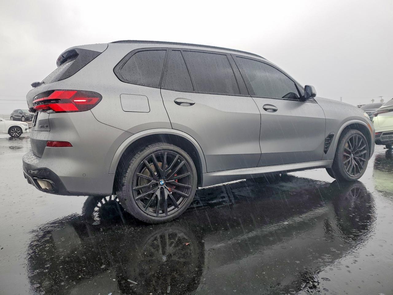 2025 BMW X5 - Image 3
