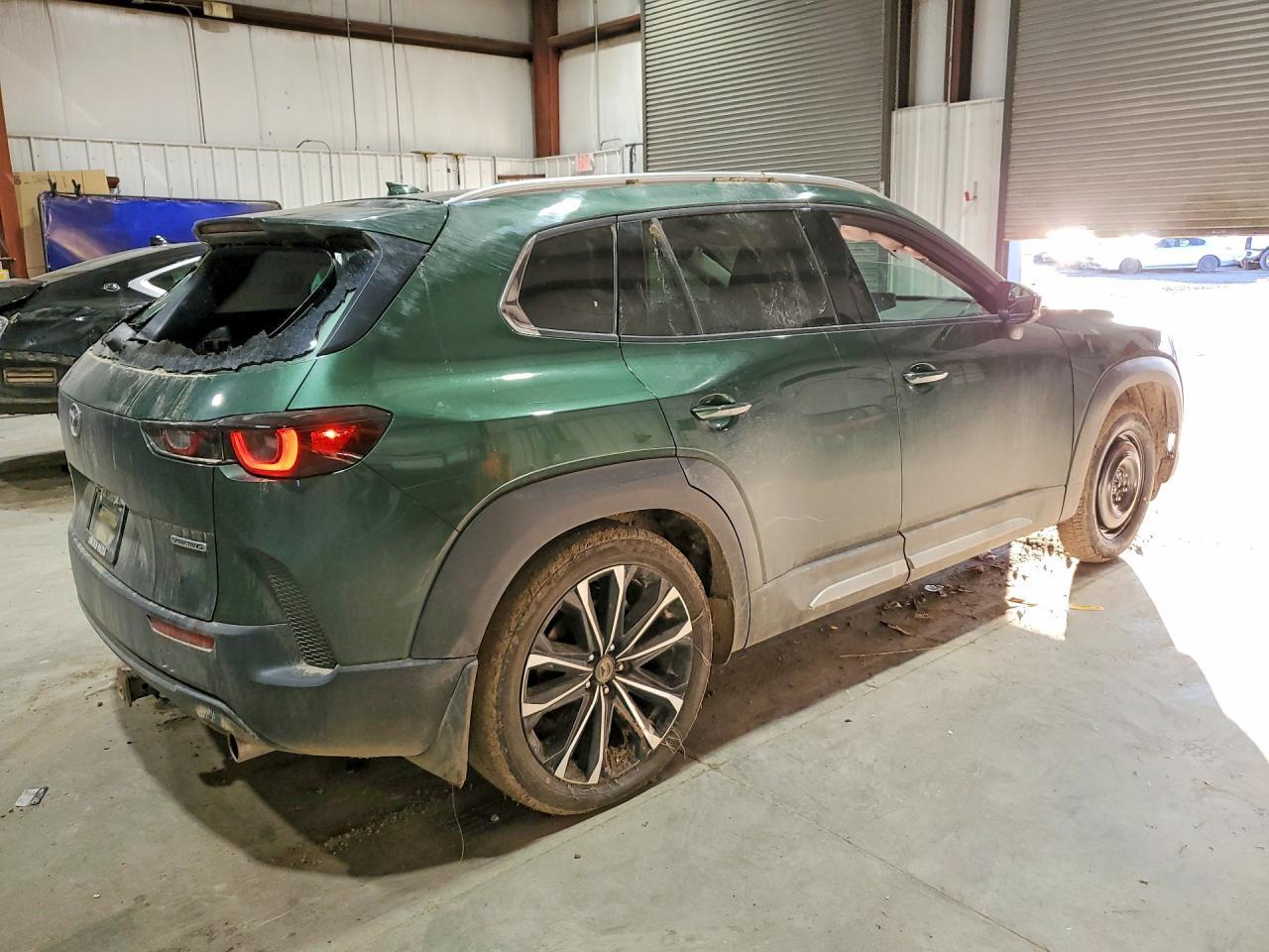 2025 Mazda Cx-50 Premium Plus - Image 3