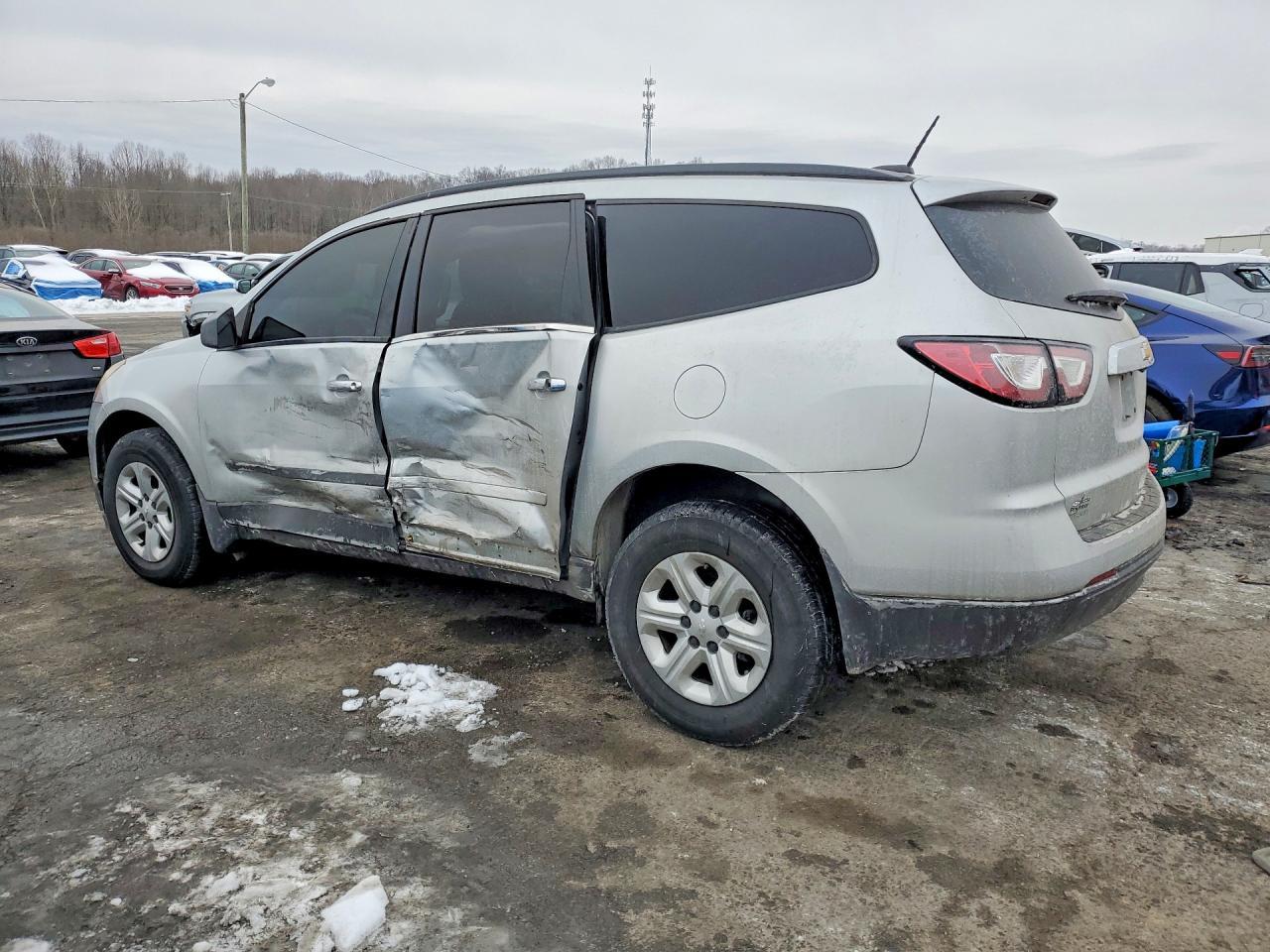 2016 Chevrolet Traverse Ls - Image 2
