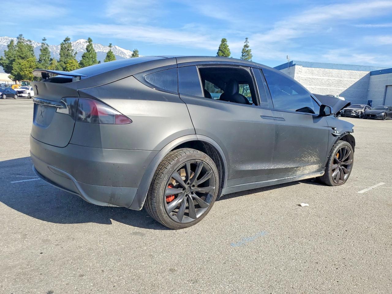 2020 Tesla Model X - Image 3