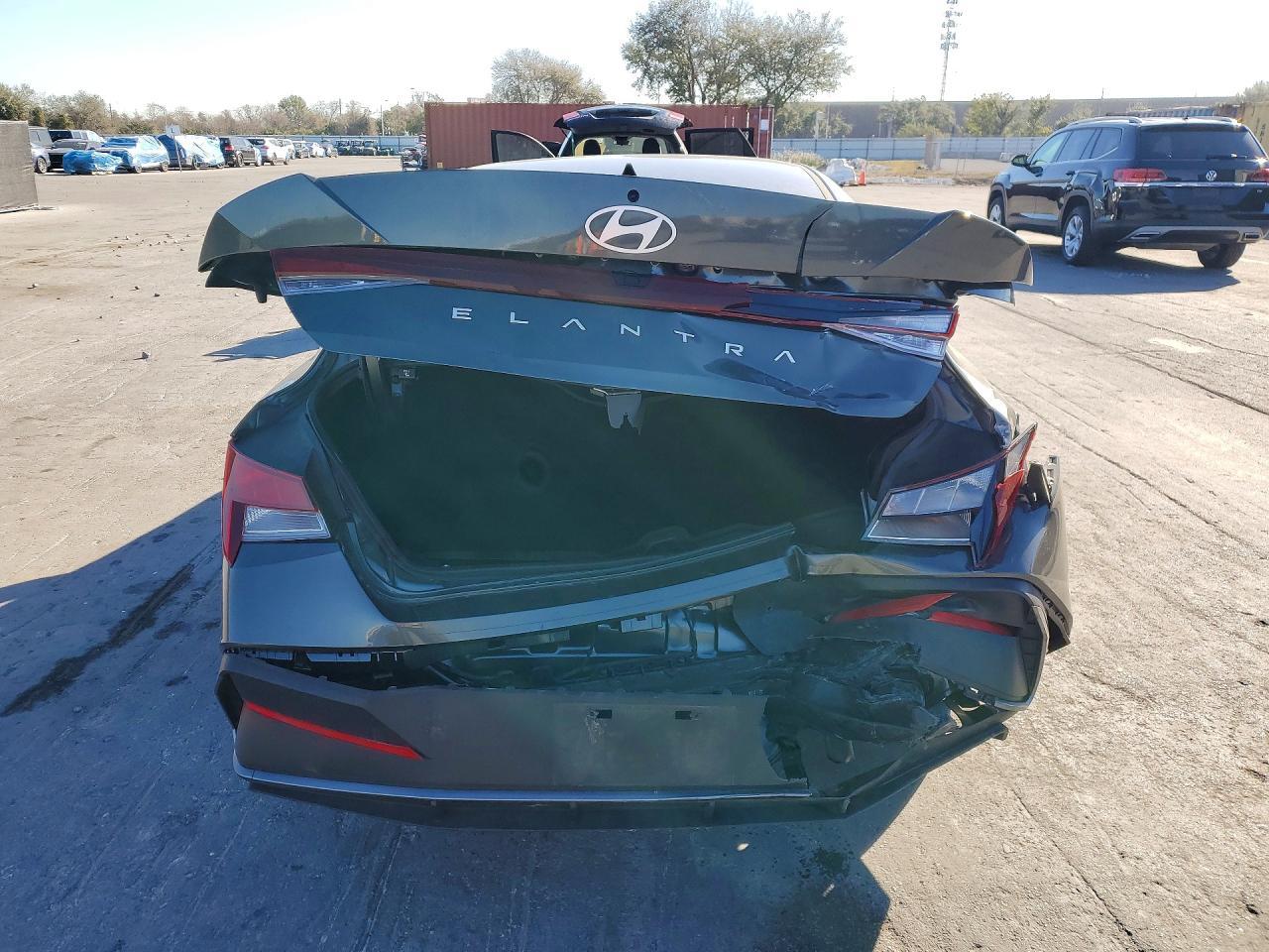 2024 Hyundai Elantra Sel - Image 6
