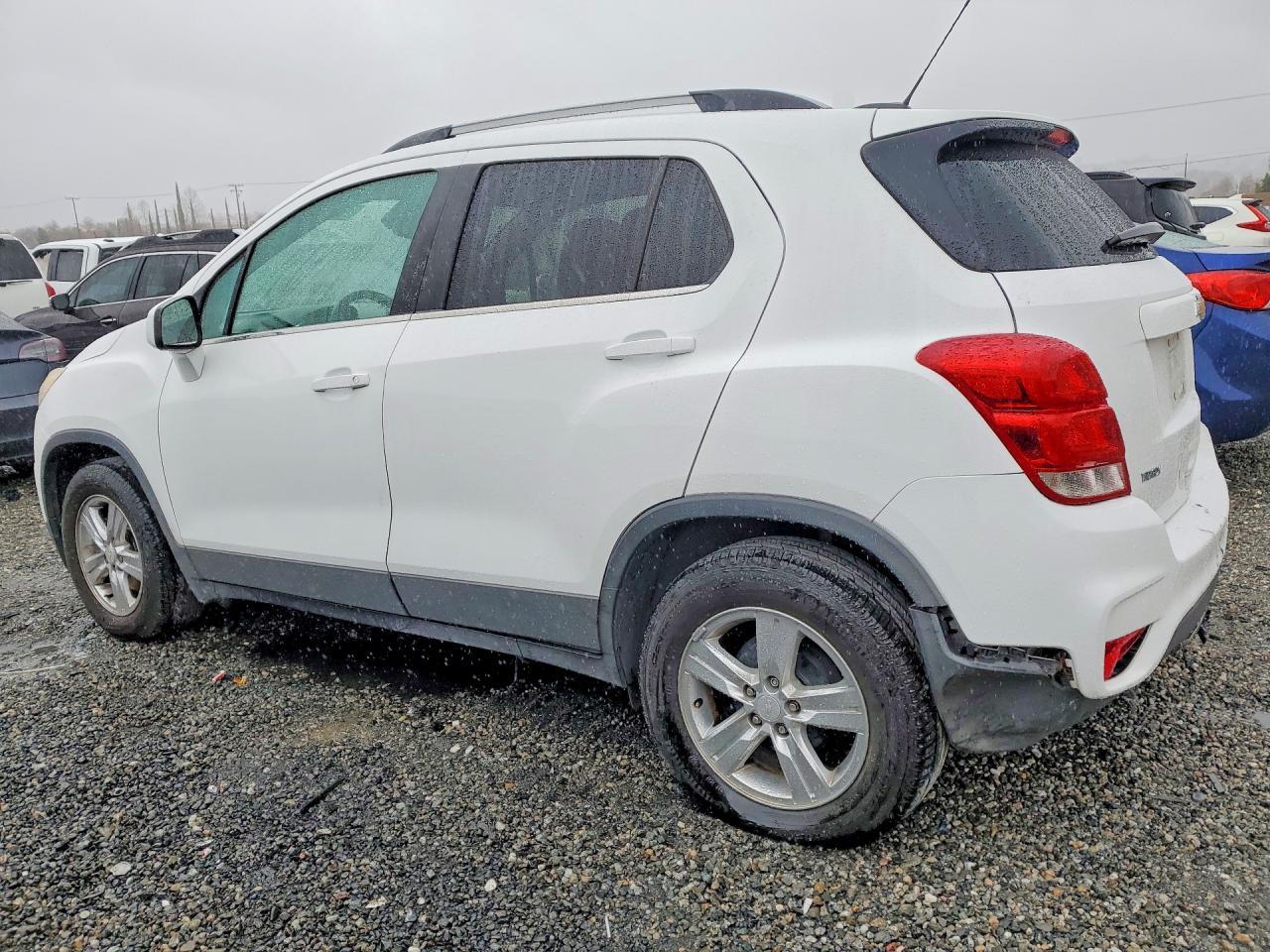 2017 Chevrolet Trax 1Lt - Image 2