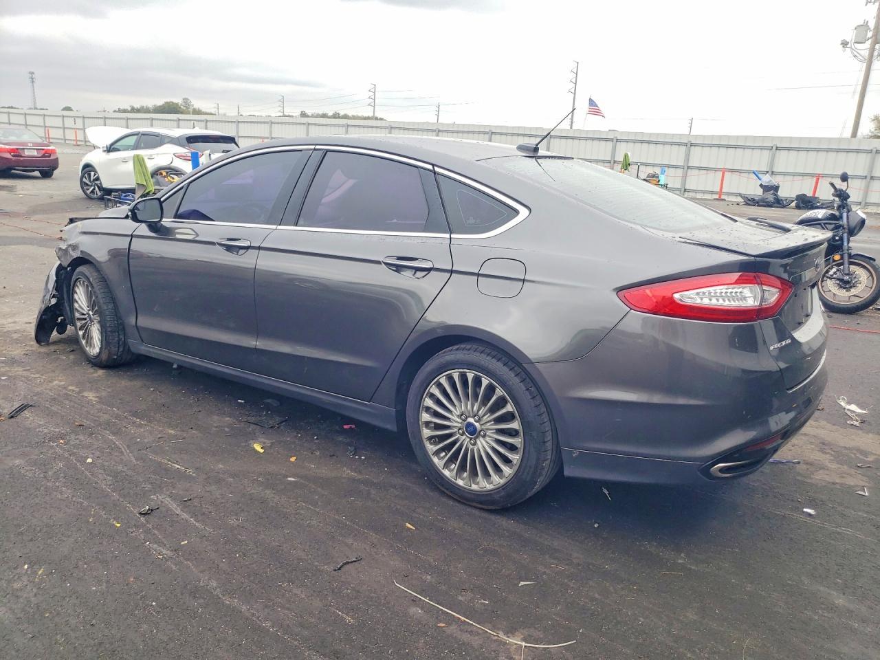 2015 Ford Fusion Titanium - Image 2