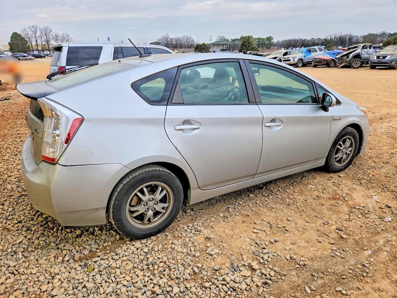 2011 Toyota Prius - Фото 3