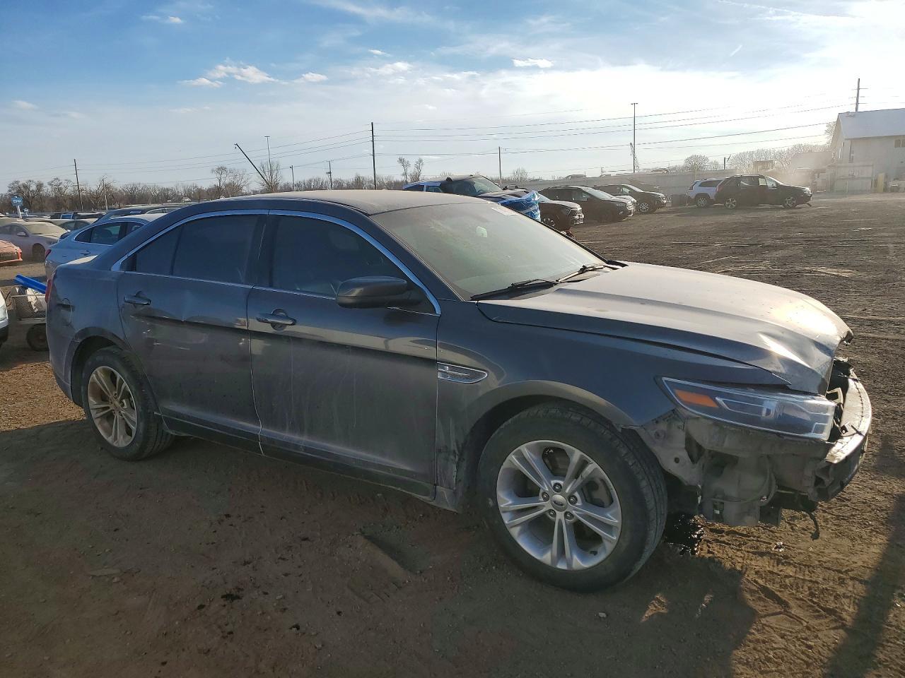 2017 Ford Taurus Sel - Фото 4