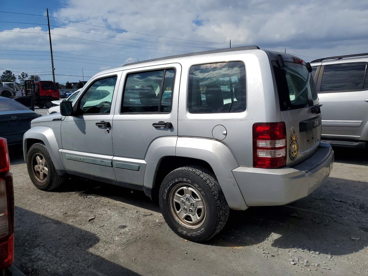 2008 Jeep Liberty Sport - Image 2