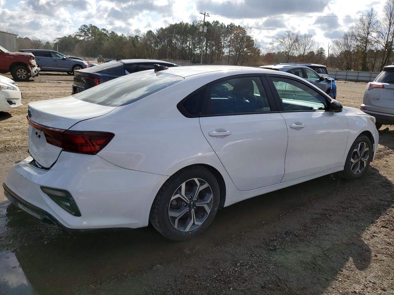2020 Kia Forte Fe - Фото 3