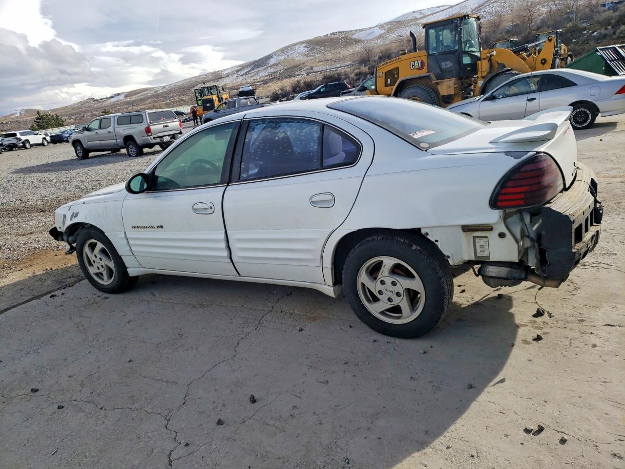 1999 Pontiac Grand Am Se - Image 2