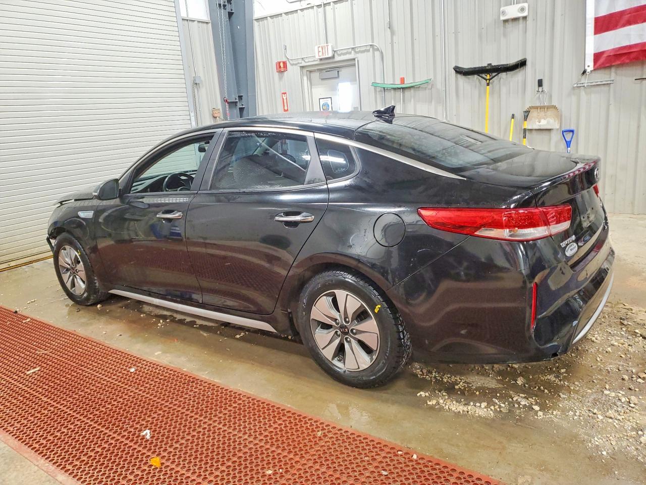 2017 Kia Optima Hybrid - Image 2