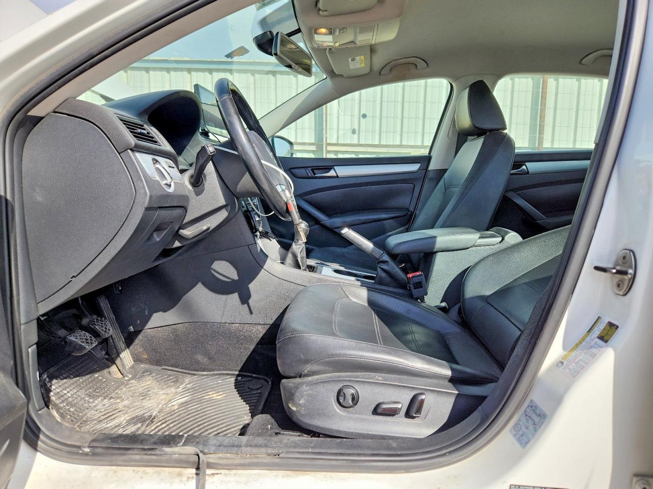 2013 Volkswagen Passat Se - Image 7