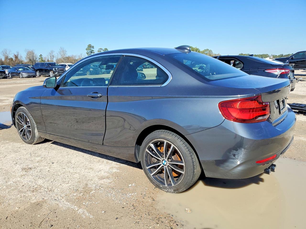 2021 BMW 230I - Фото 2