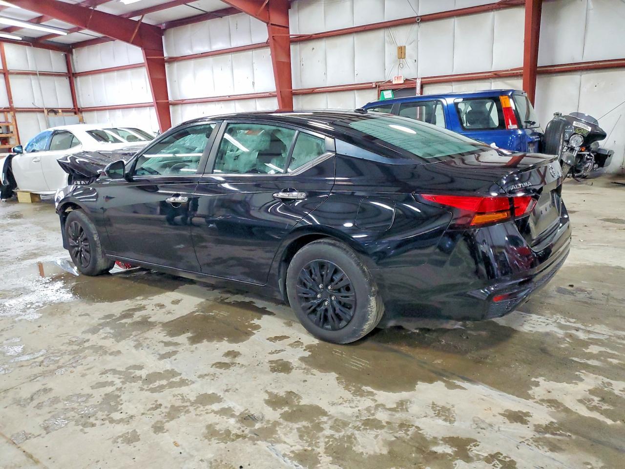 2020 Nissan Altima S - Image 2
