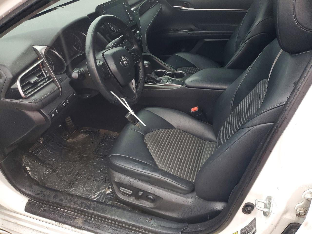 2022 Toyota Camry Se - Image 7