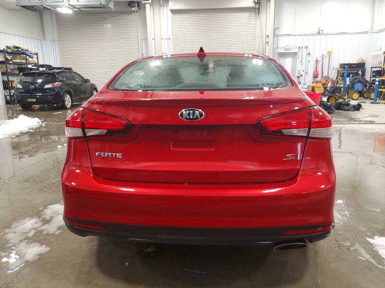 2017 Kia Forte S - Фото 6