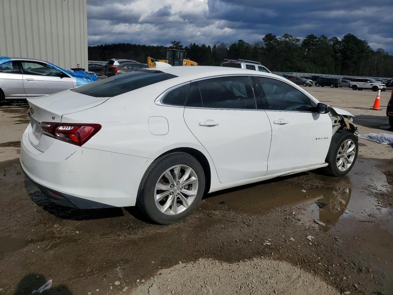 2021 Chevrolet Malibu Lt - Image 3