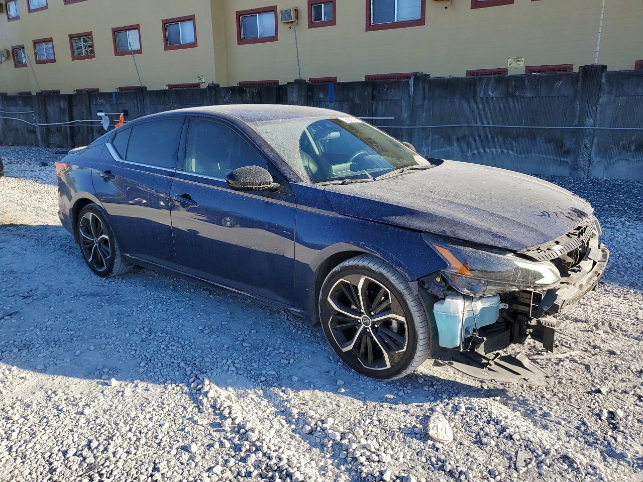 2023 Nissan Altima Sr - Фото 4