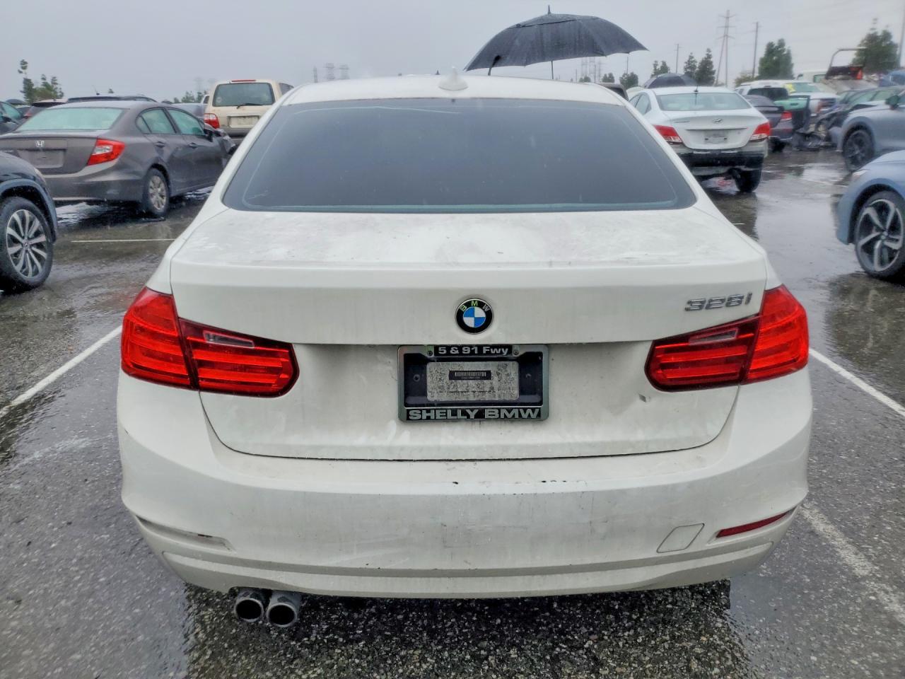 2014 BMW 328 I Sulev - Image 6