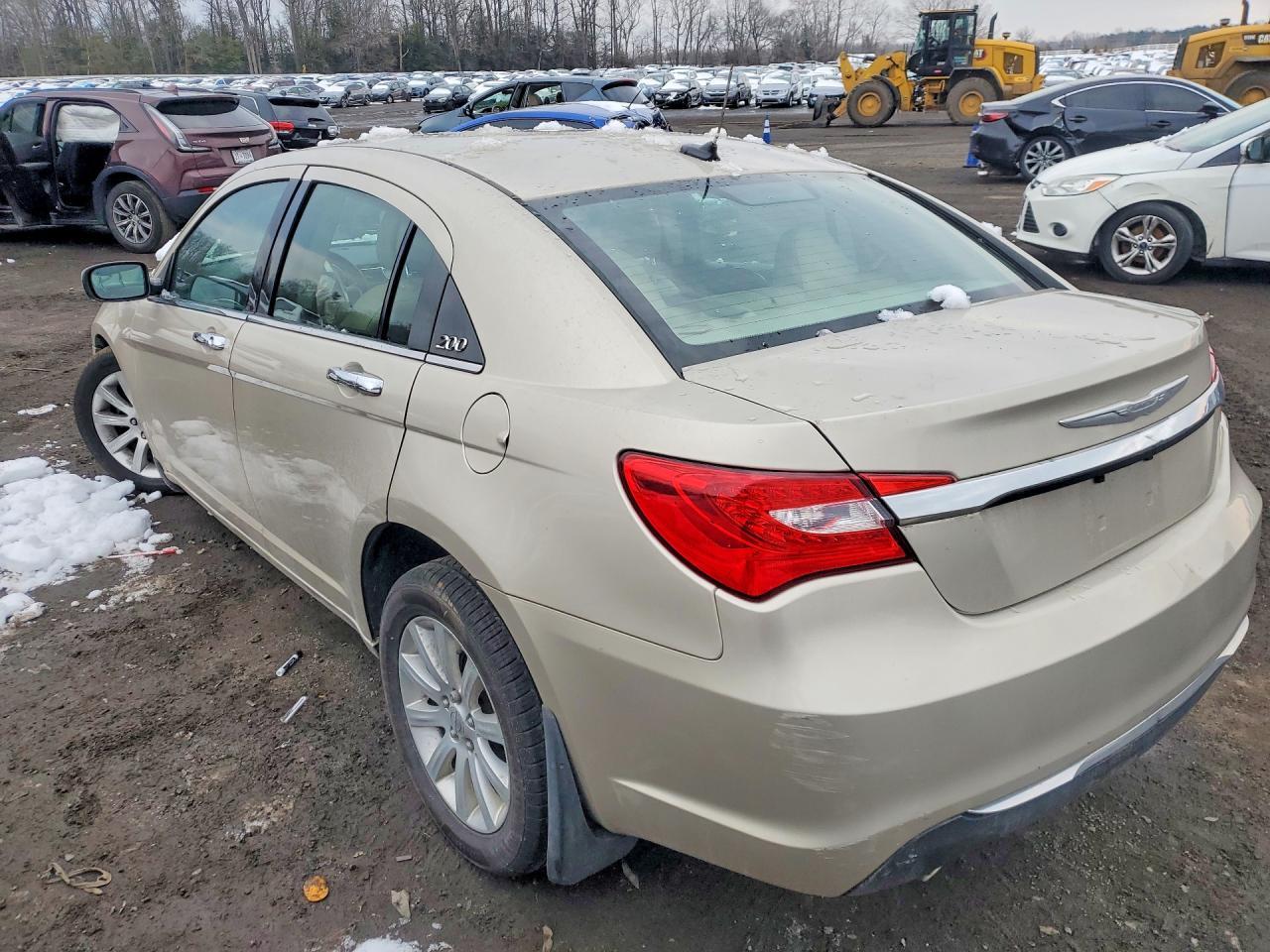 2013 Chrysler 200 Limited - Image 2
