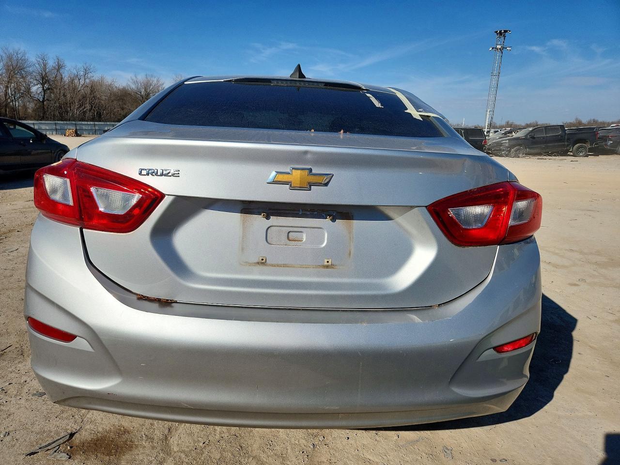 2017 Chevrolet Cruze Ls - Image 6