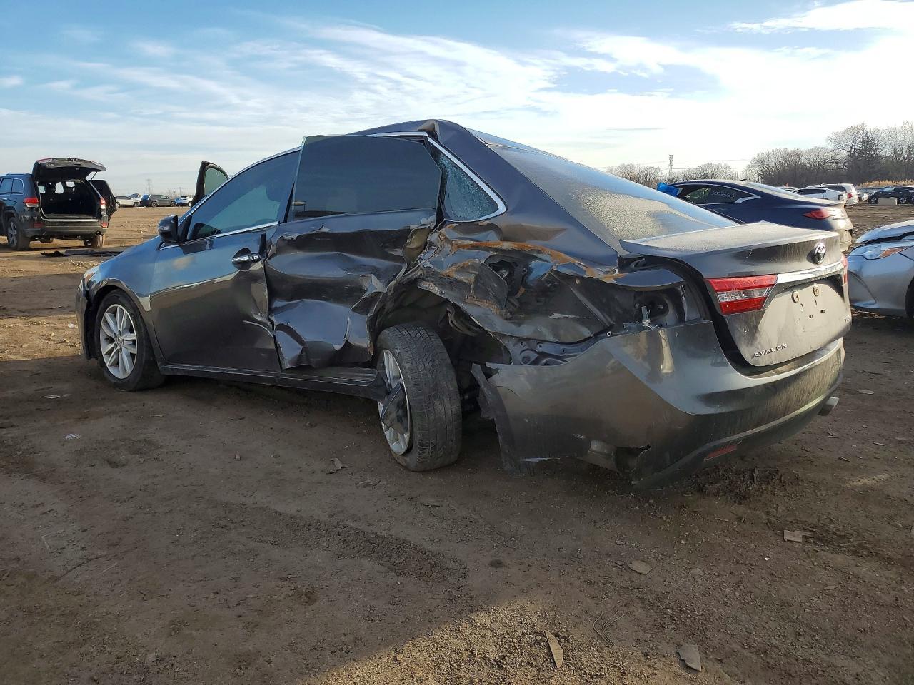2013 Toyota Avalon Xle - Image 2