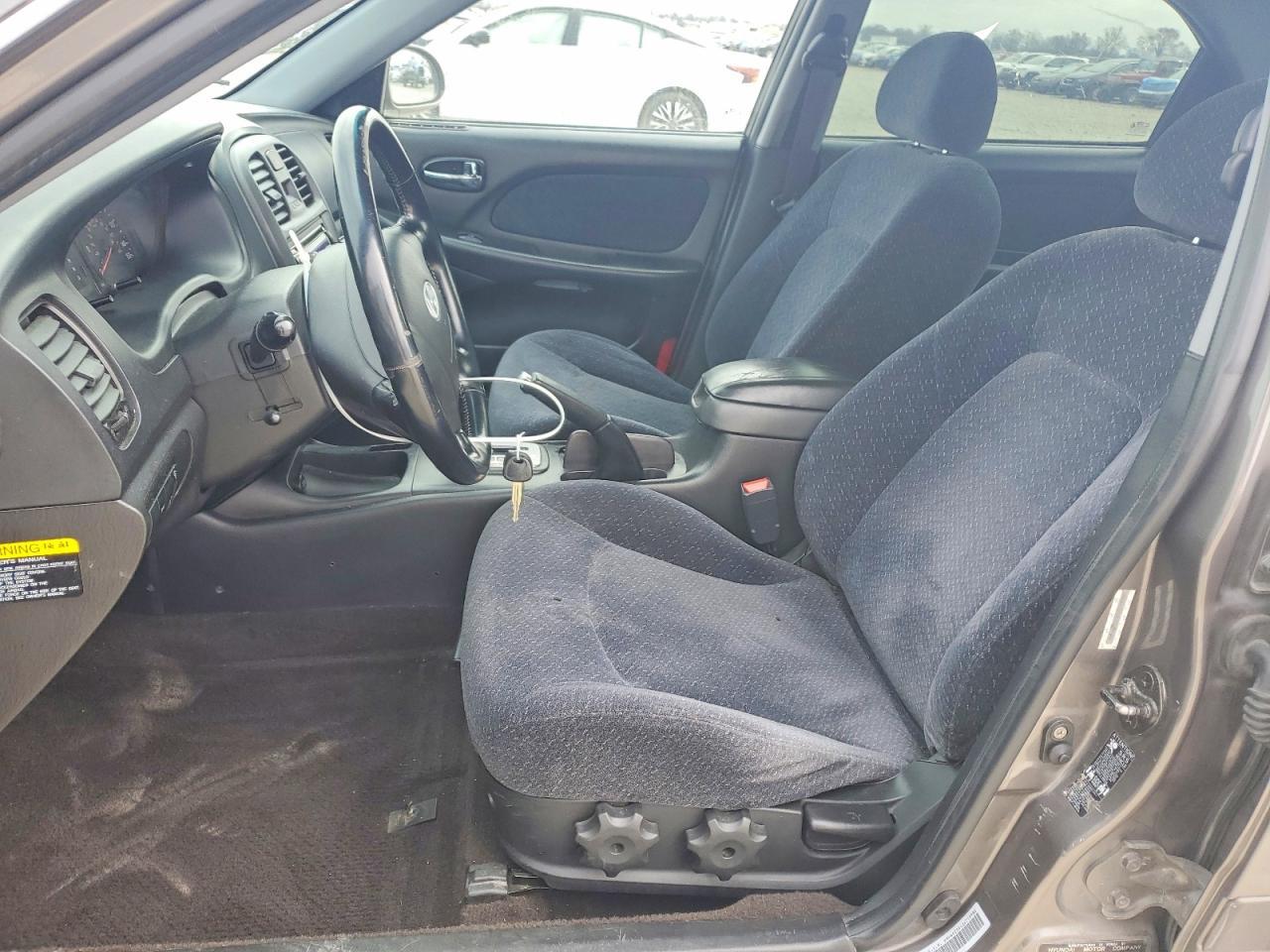 2002 Hyundai Sonata Base - Фото 7
