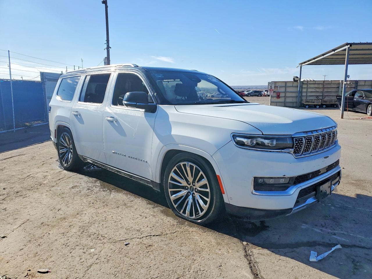 2023 Jeep Grand Wagoneer Series Ii - Image 4