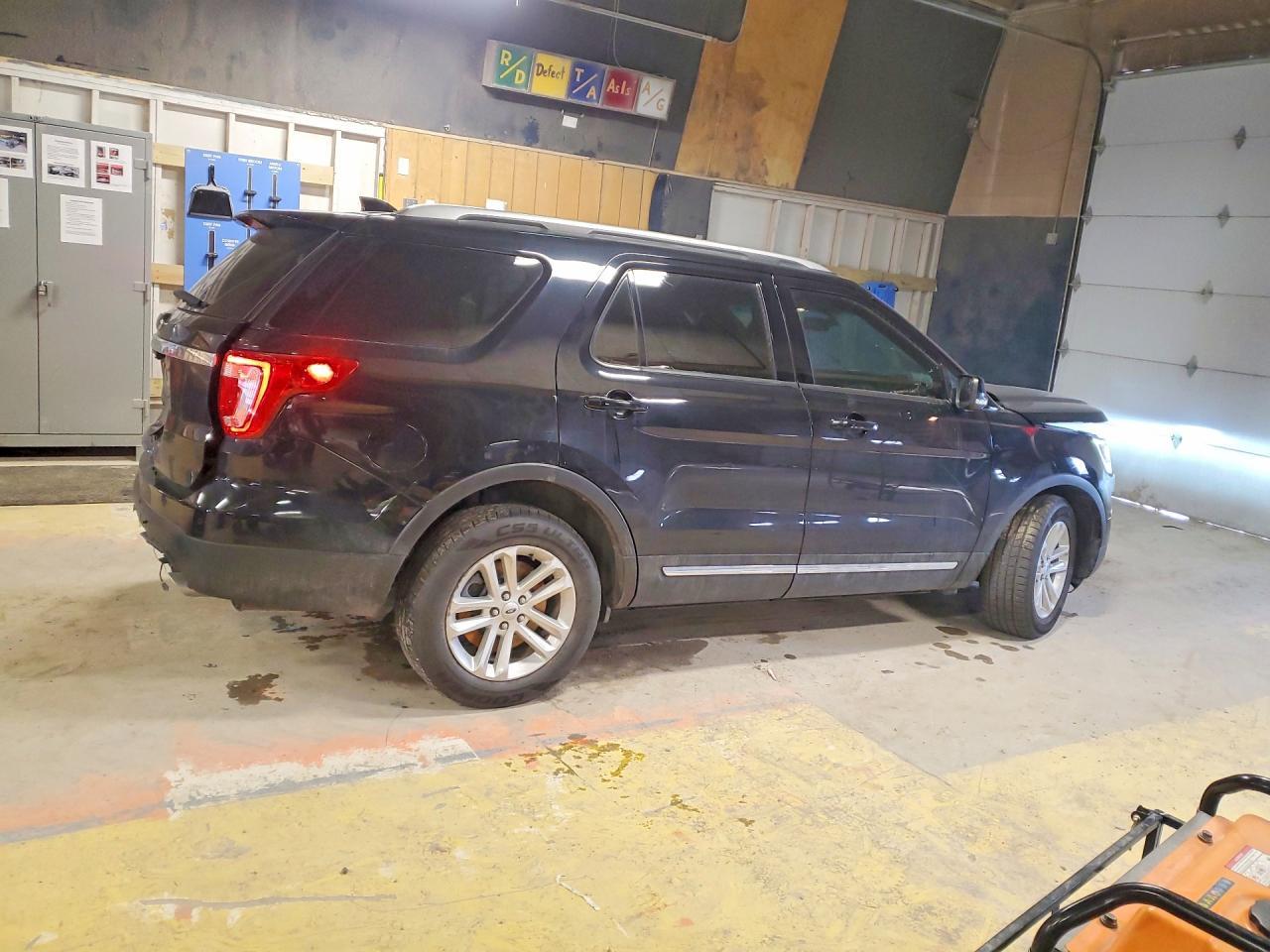 2016 Ford Explorer Xlt - Фото 3