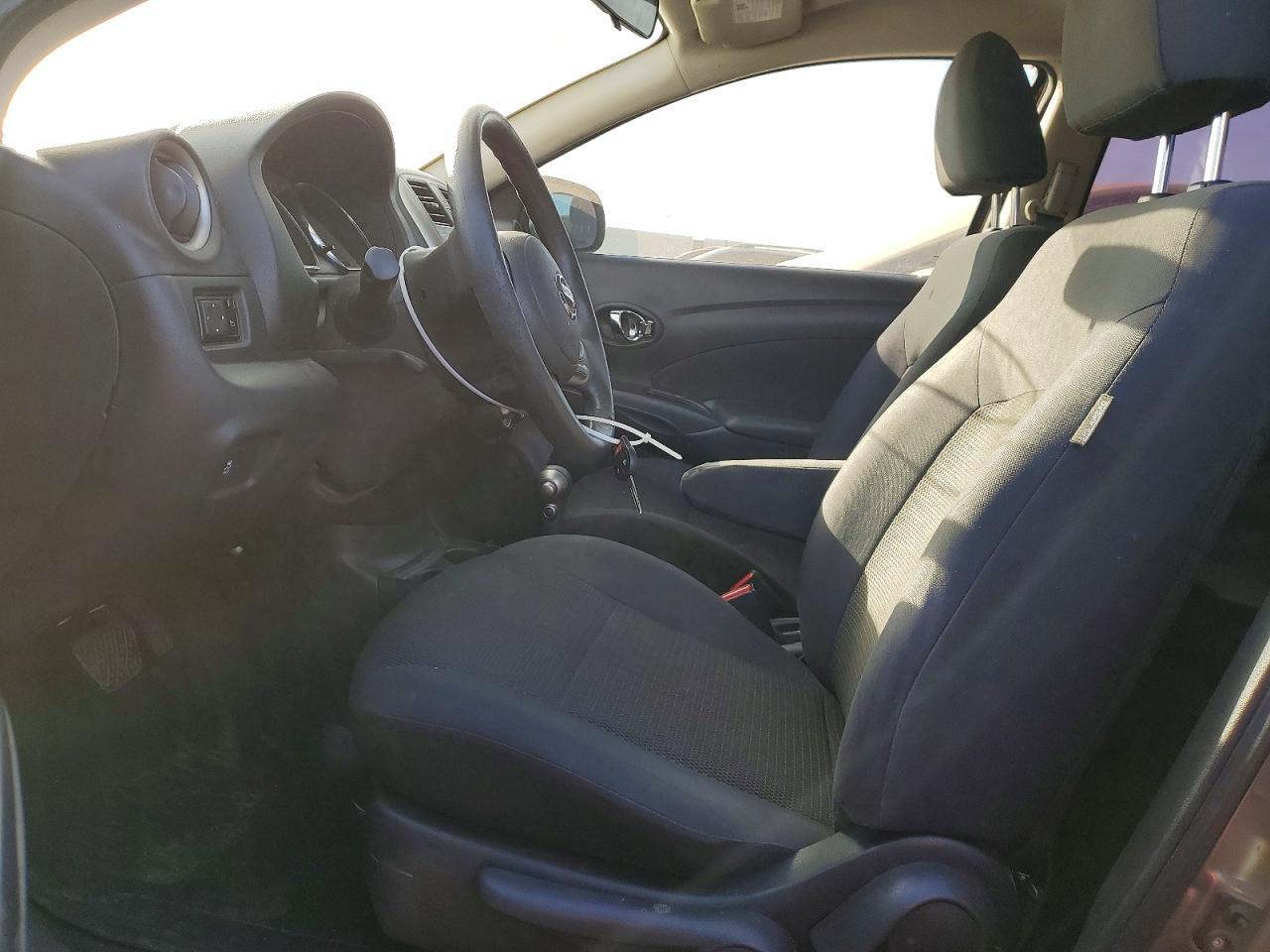 2013 Nissan Versa S - Фото 7