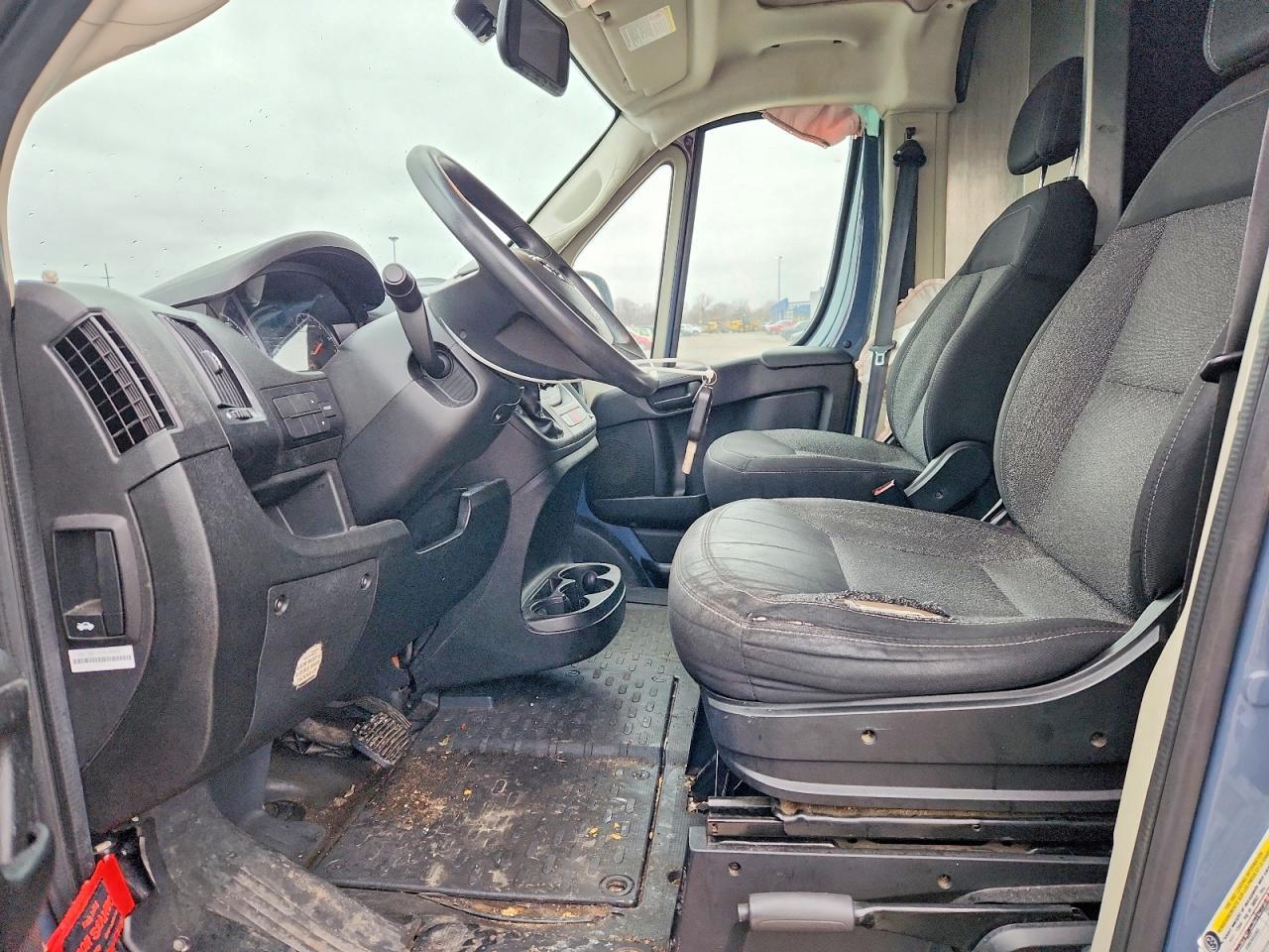 2019 Ram Promaster 2500 Delivery Van - Фото 7