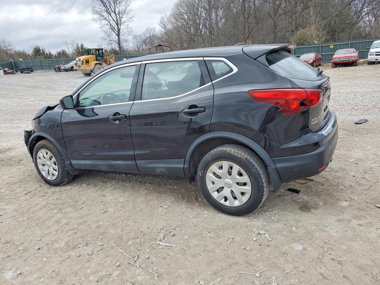 2019 Nissan Rogue Sport S - Image 2