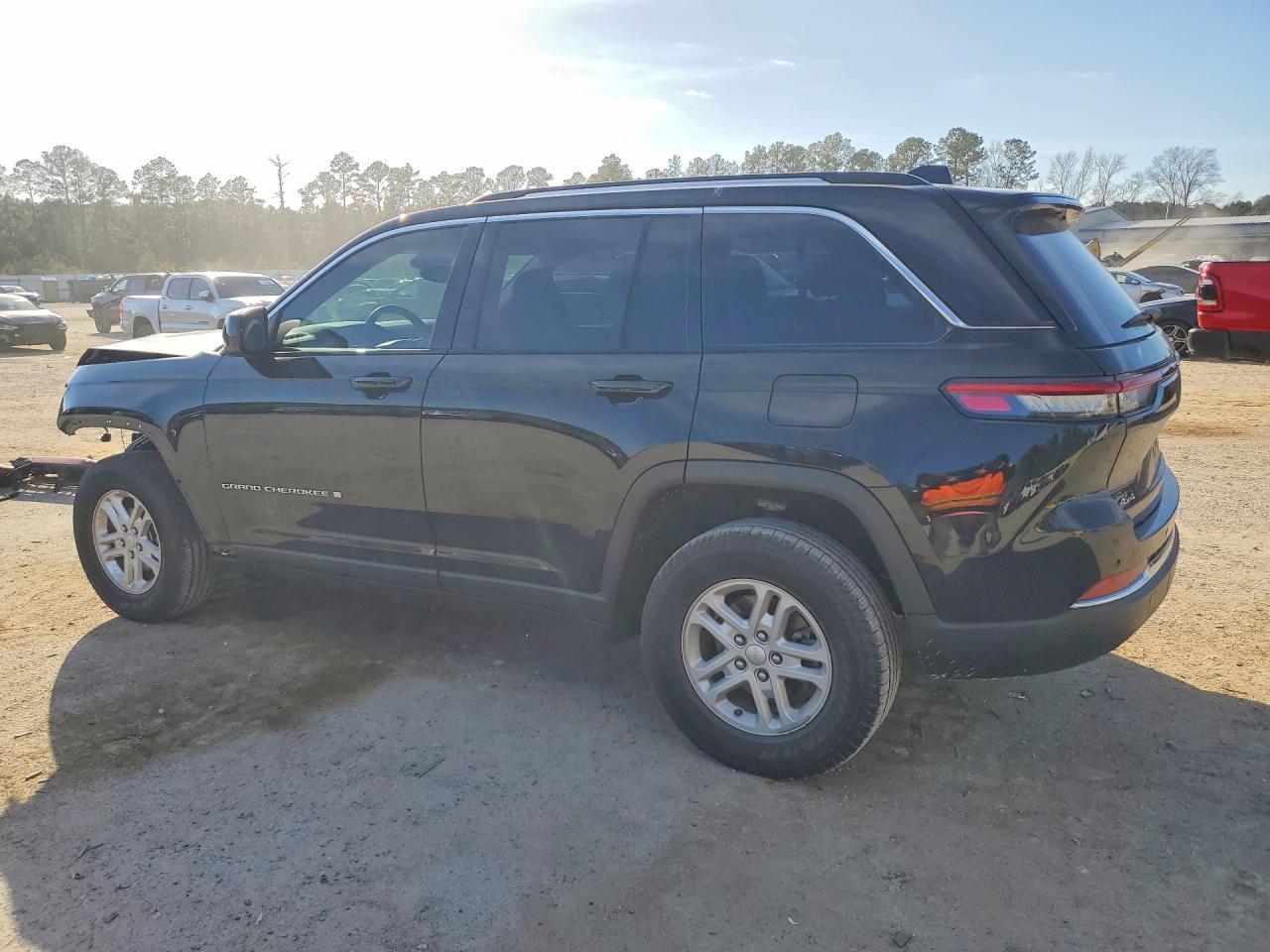 2023 Jeep Grand Cherokee - Фото 2