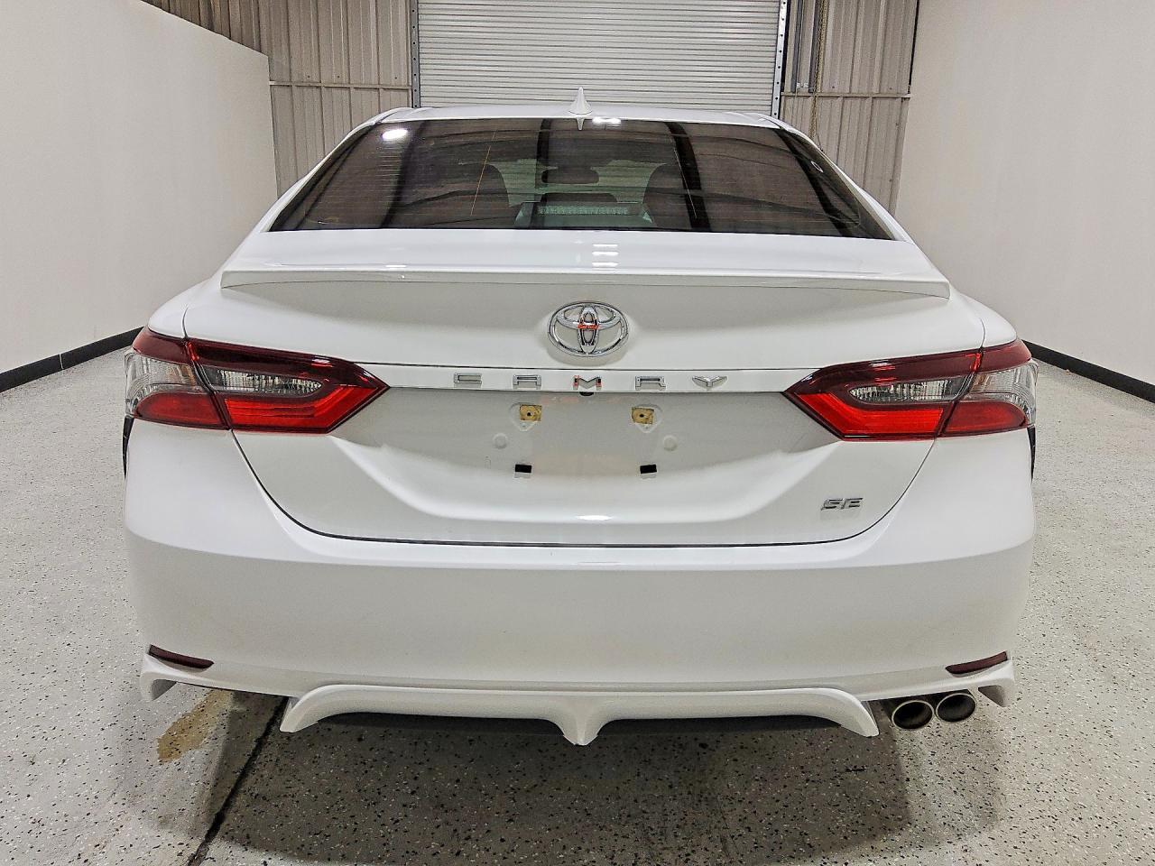 2024 Toyota Camry Se - Image 6