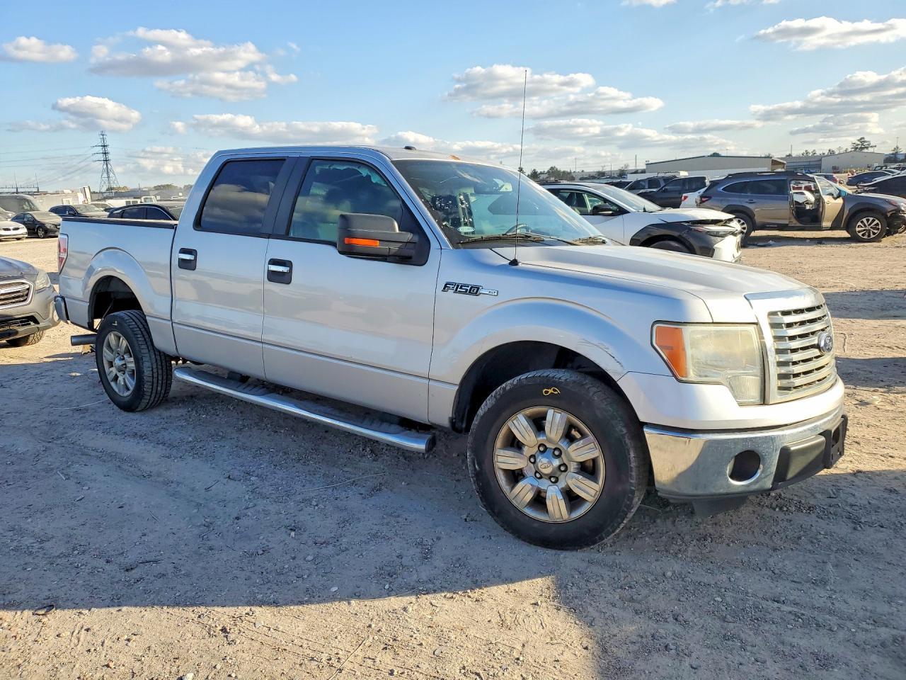 2011 Ford F150 Supercrew - Фото 4