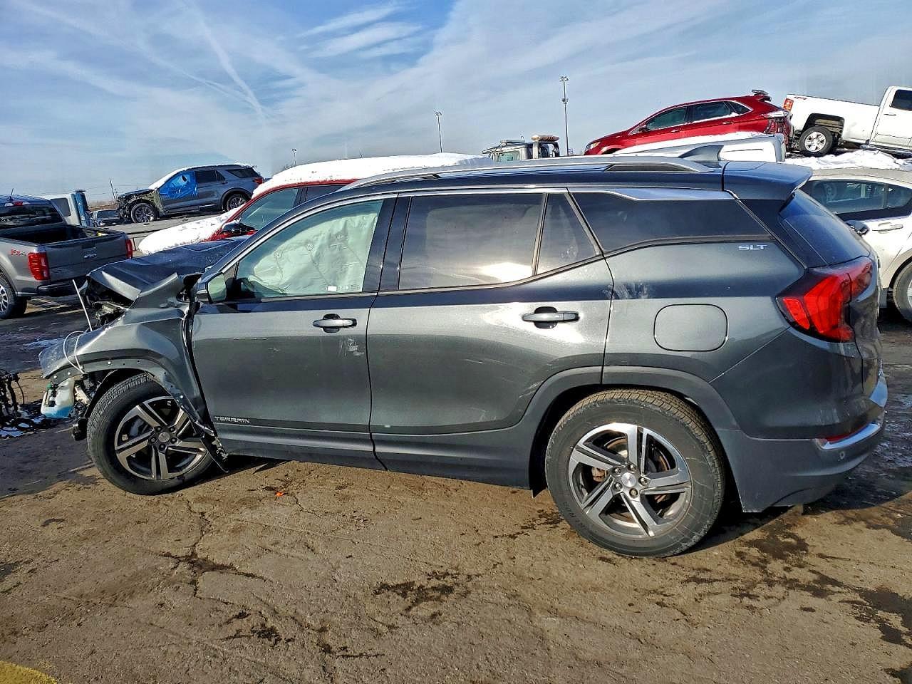 2019 GMC Terrain Slt - Image 2