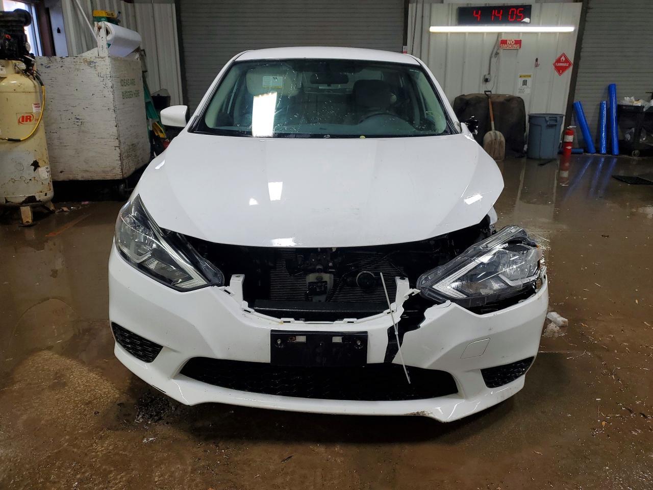 2016 Nissan Sentra S - Фото 5