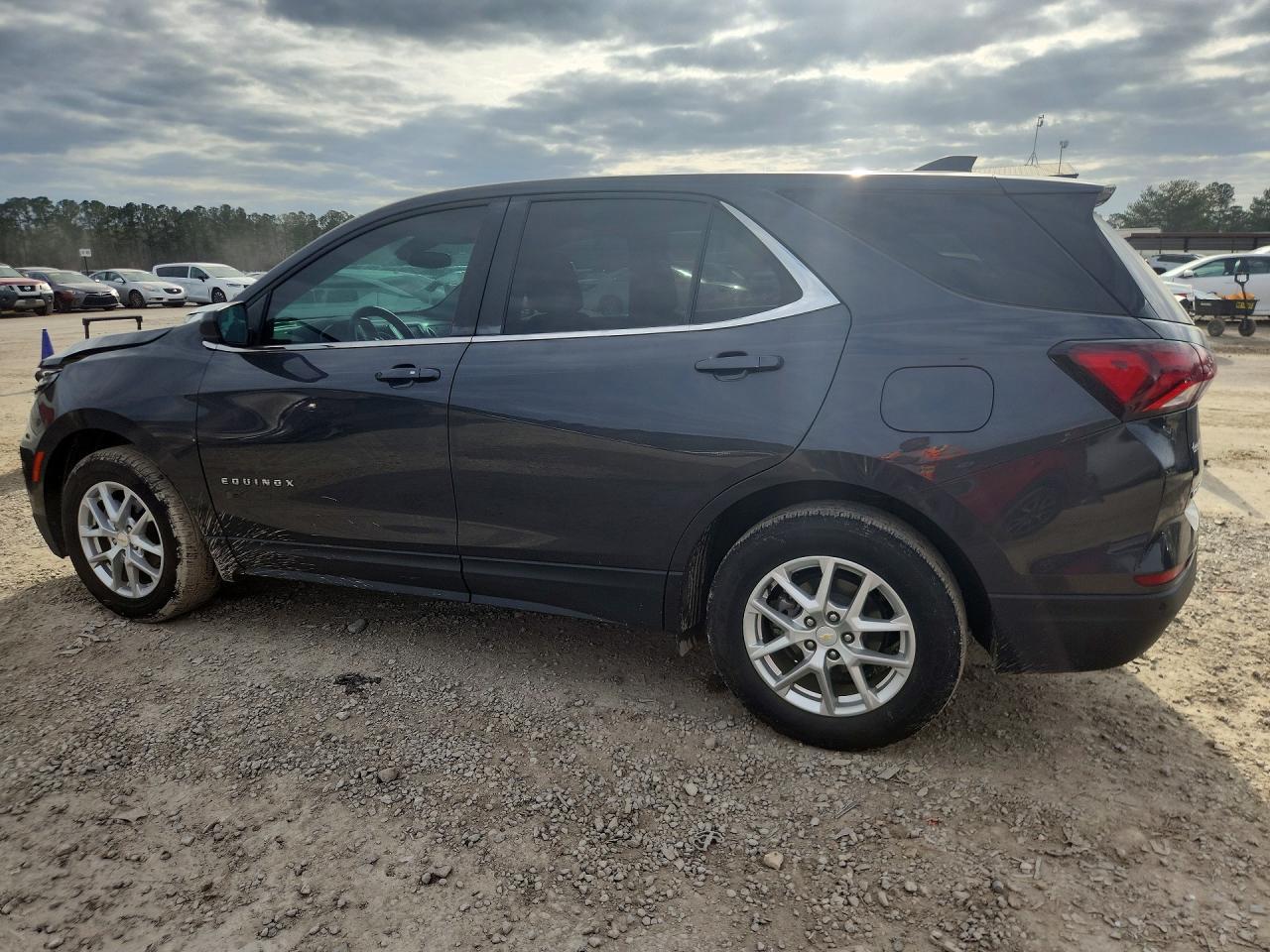 2022 Chevrolet Equinox Lt - Фото 2