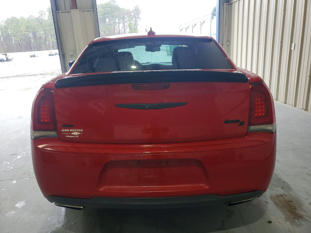 2017 Chrysler 300 S - Image 6