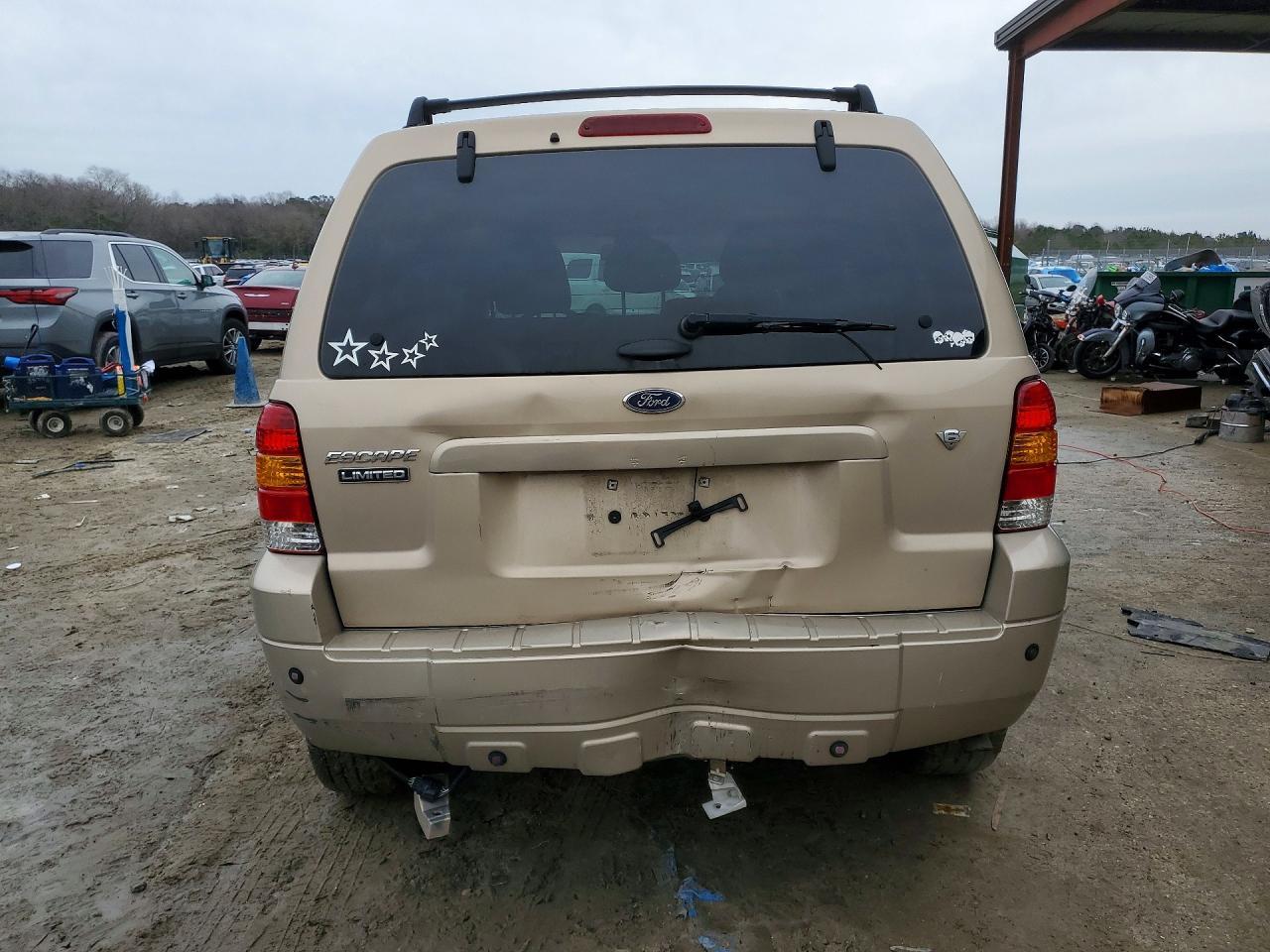 2007 Ford Escape Limited - Image 6