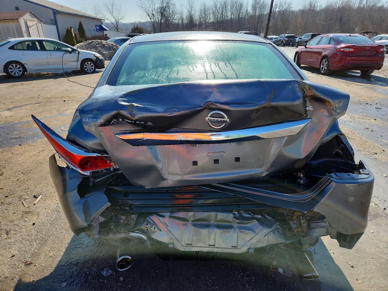 2015 Nissan Altima - Фото 6
