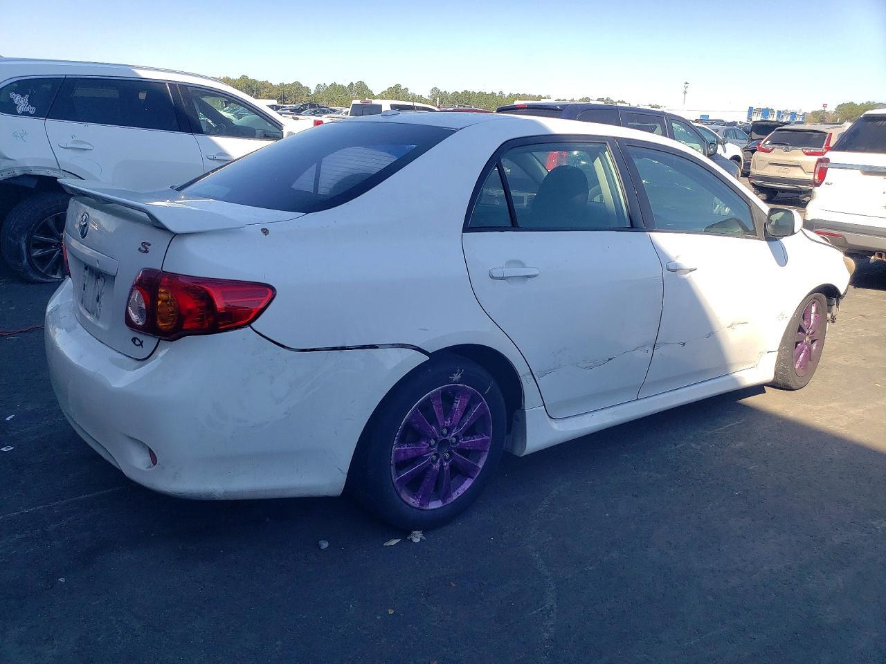 2010 Toyota Corolla - Фото 3