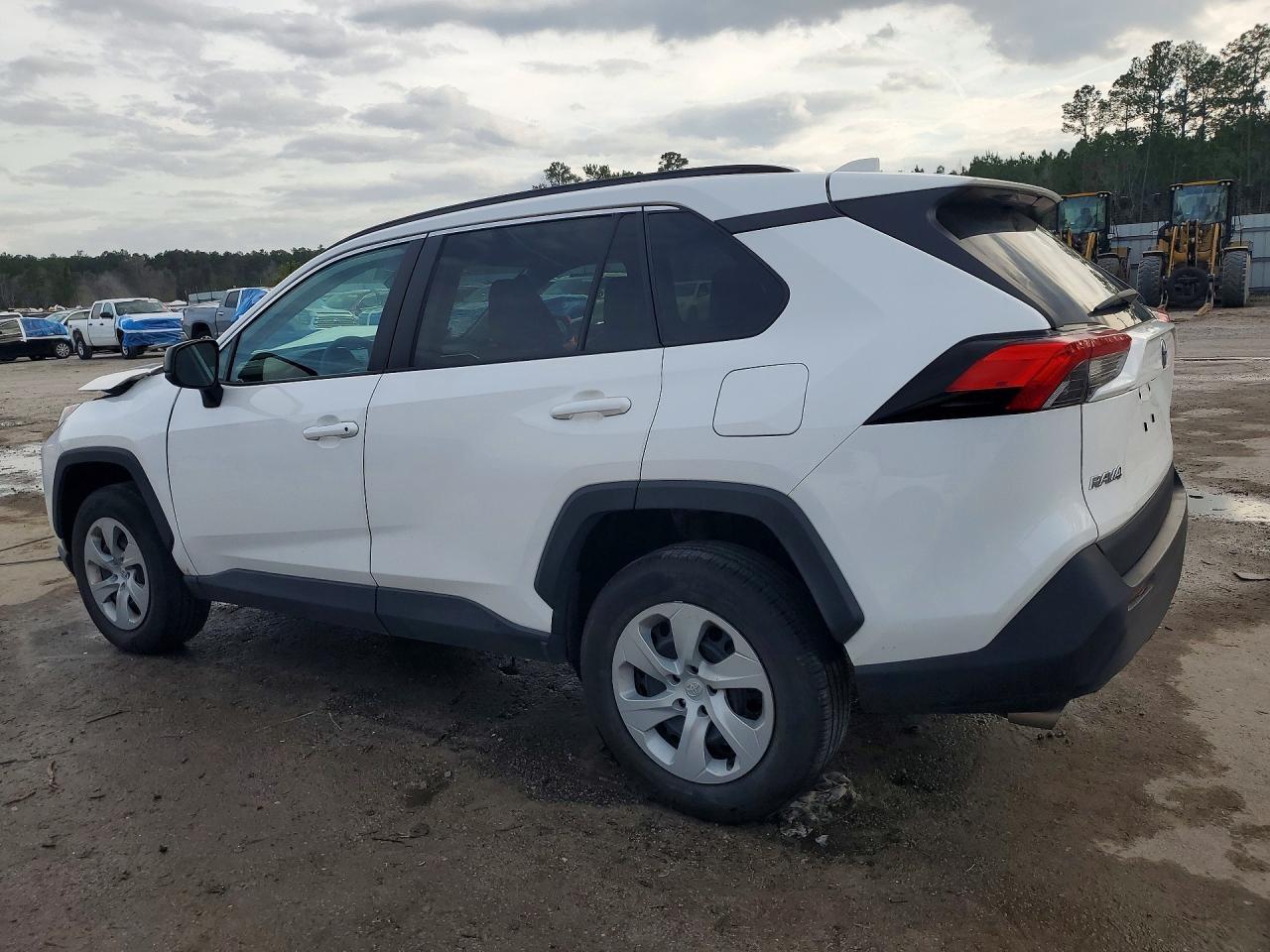 2020 Toyota Rav4 Le - Image 2